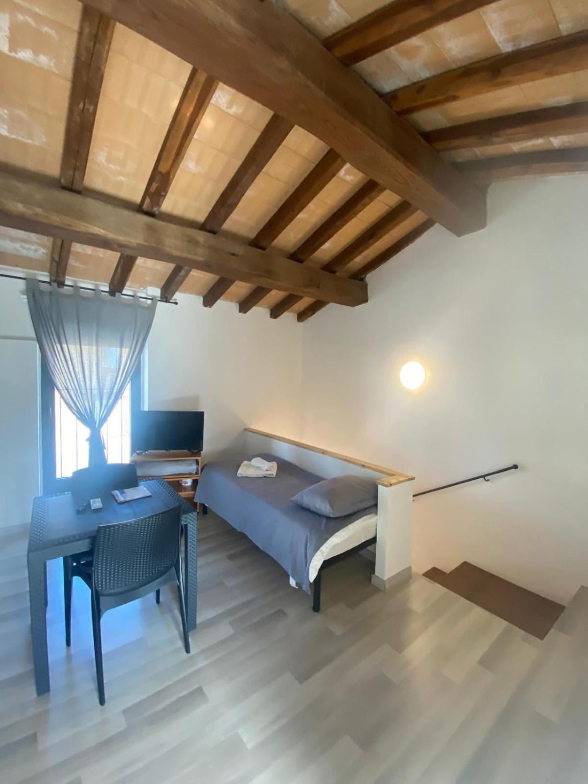 Velia'S Home Casa Vacanze B&B Castel Sant'Elia Exterior foto